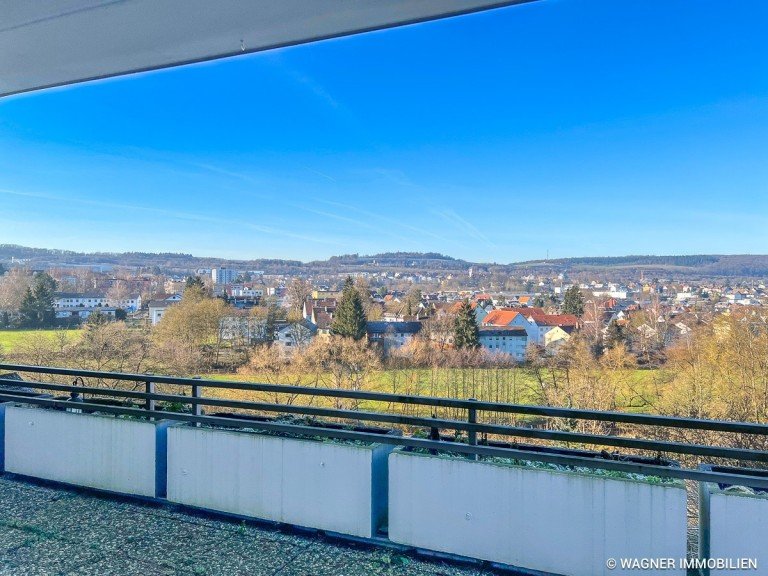 panoramic views Idstein Terrassenwohnung Terrace apartment in Idstein with panoramic views | WAGNER IMMOBILIEN