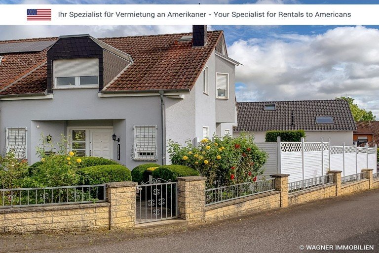 front view Wiesbaden - Nordenstadt Doppelhaushlfte Modernized Duplex with garage in Nordenstadt