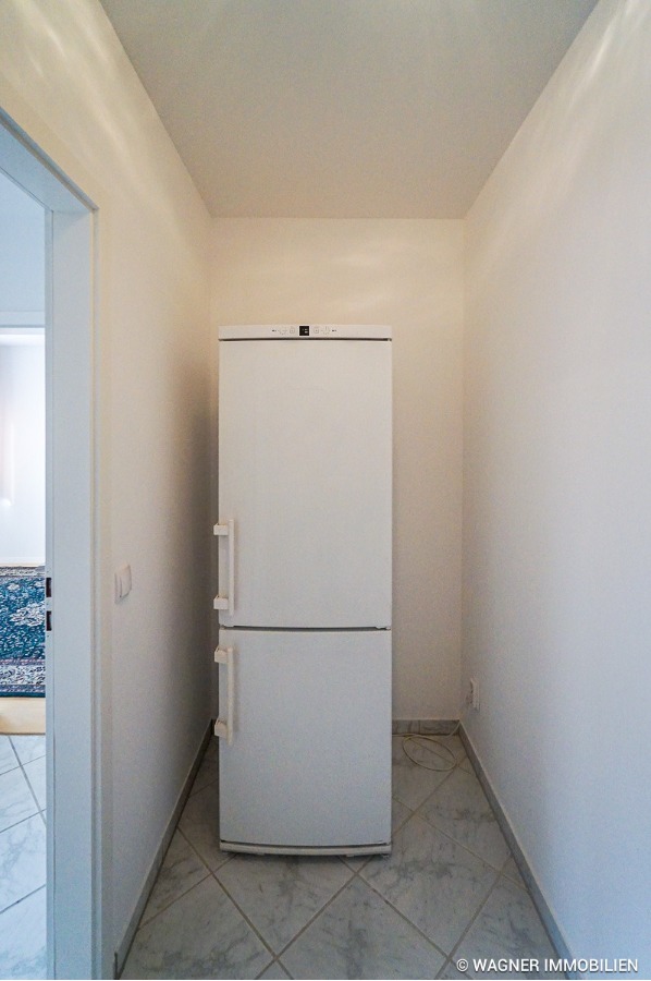 pantry behind kitchen Einfamilienhaus Eltville